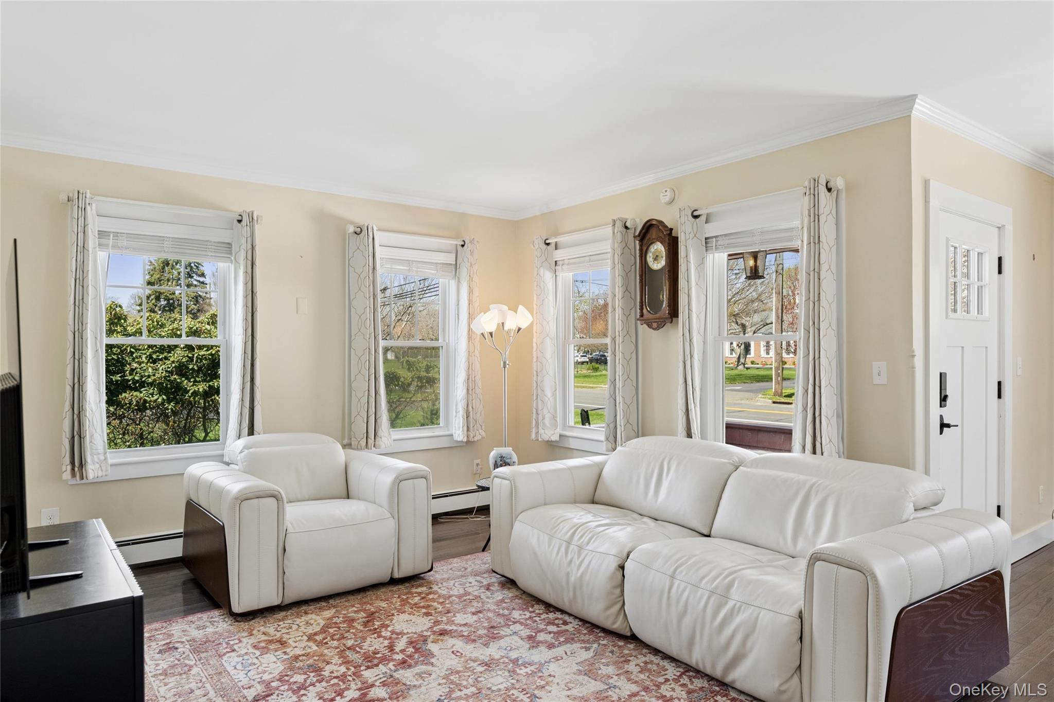 23530 Main Road Orient, NY 11957 - Photo 4 of 25