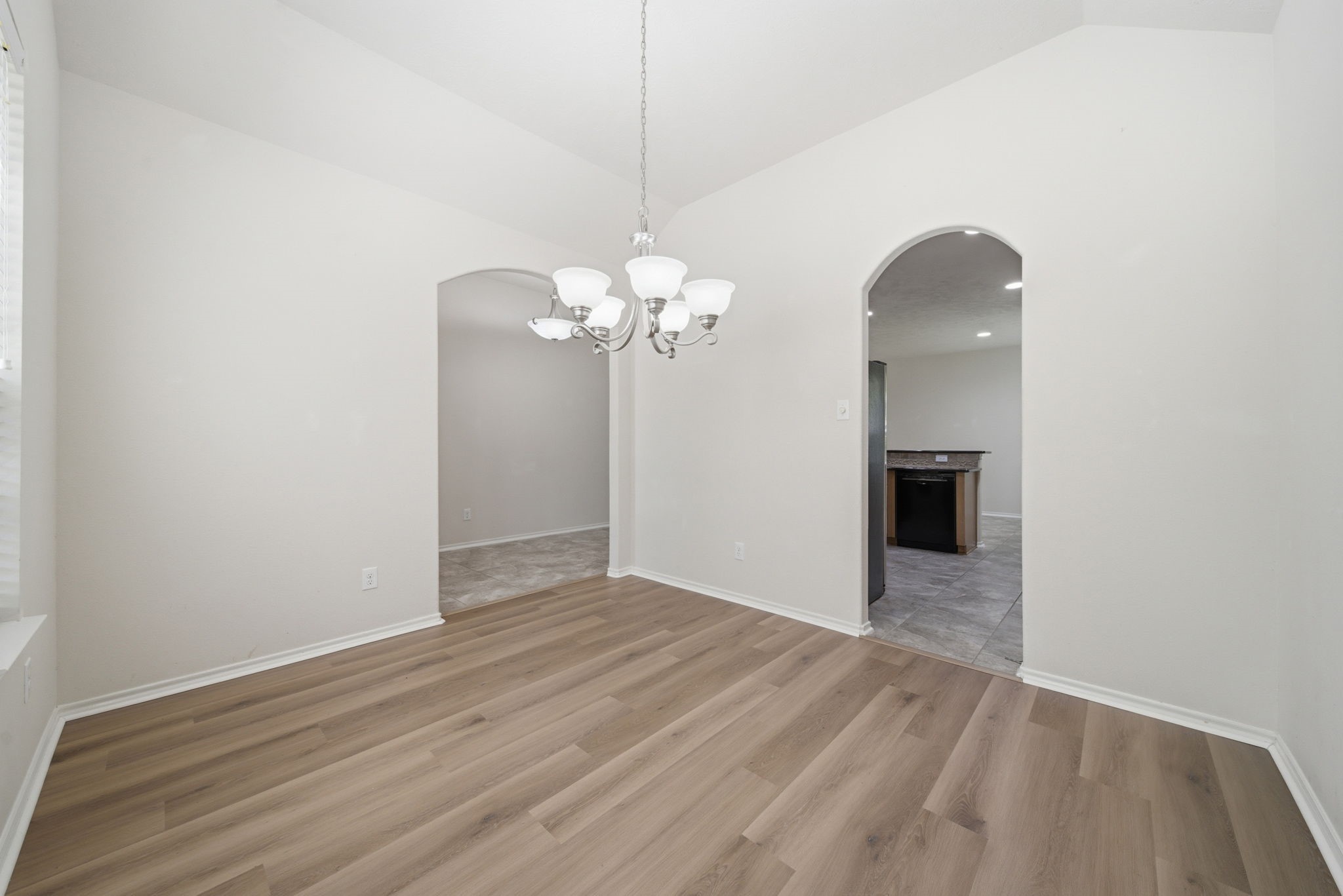 123 North Hawkhurst Circle Magnolia, TX 77354 - Photo 7 of 40