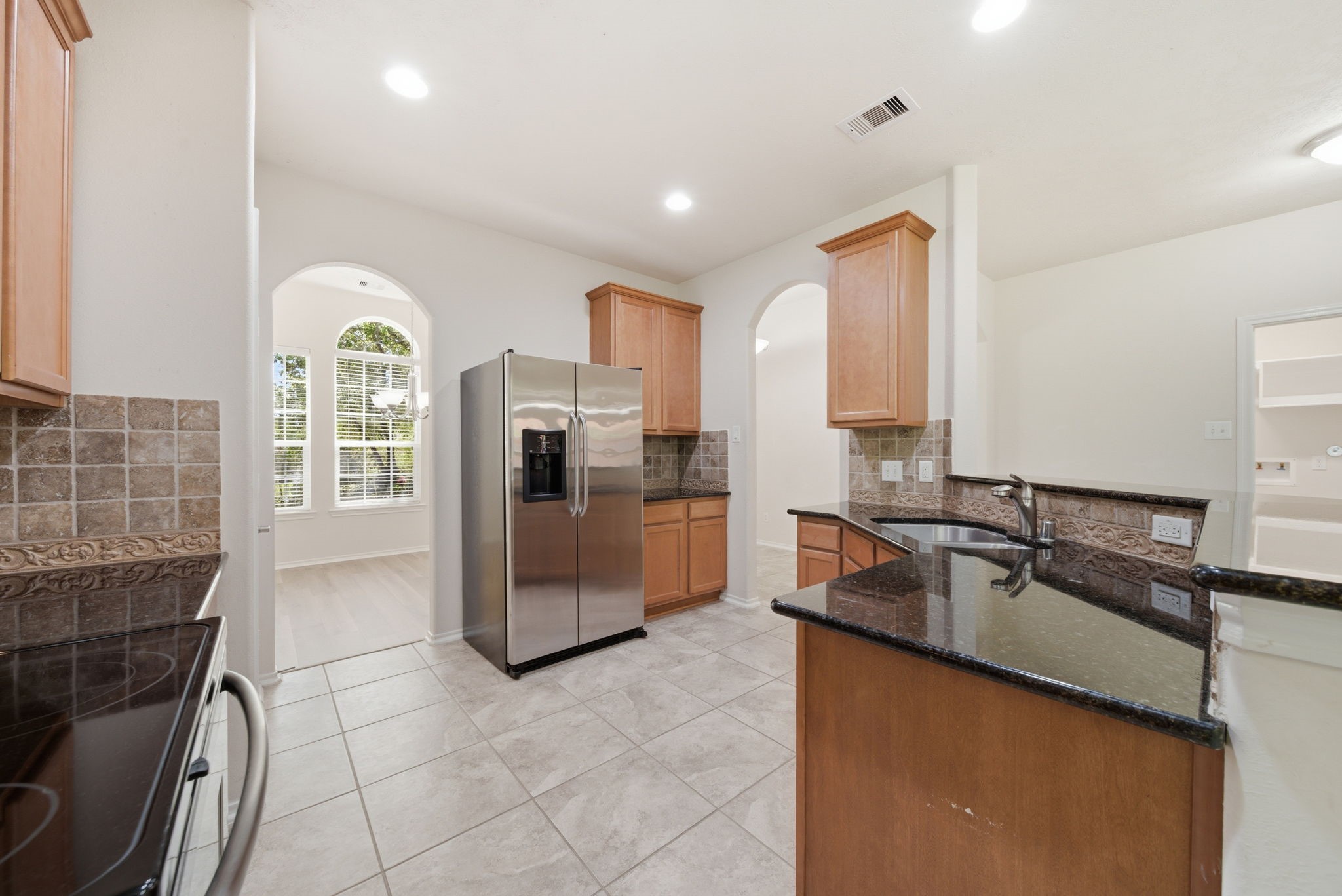 123 North Hawkhurst Circle Magnolia, TX 77354 - Photo 10 of 40