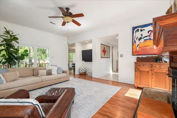 $434,999 | 95 Yewleaf Drive, The Woodlands, TX 77381