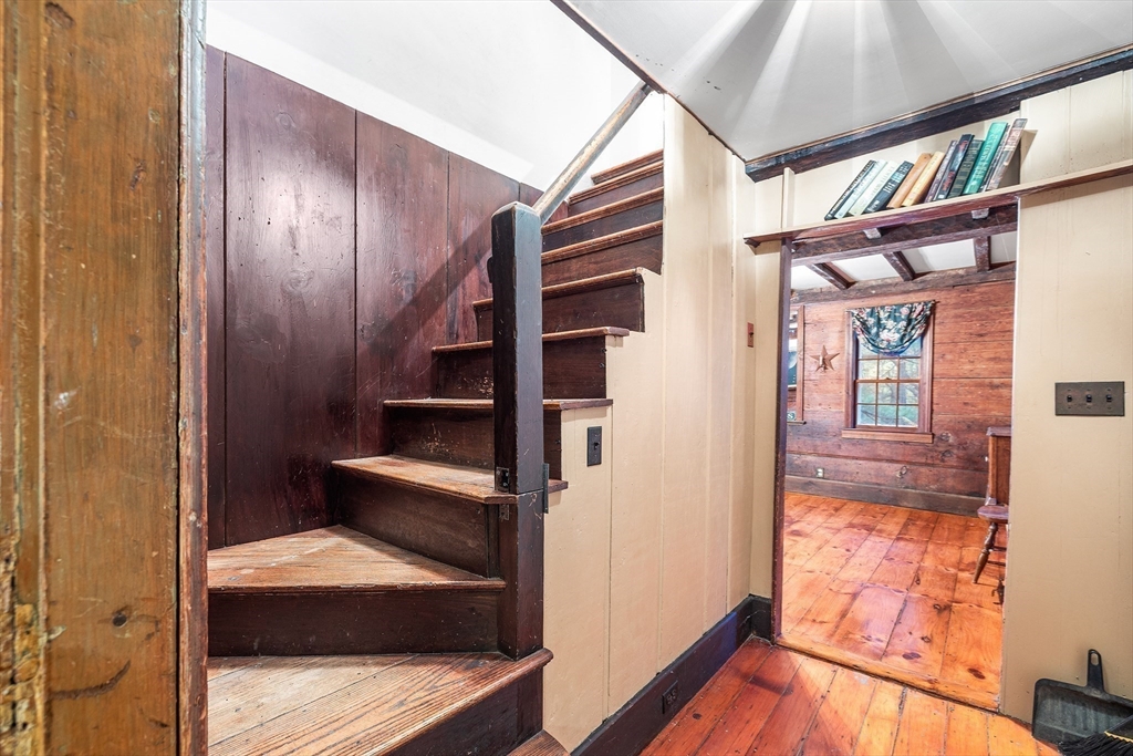 7 Sullivan Street North Andover, MA 01845 - Photo 15 of 41