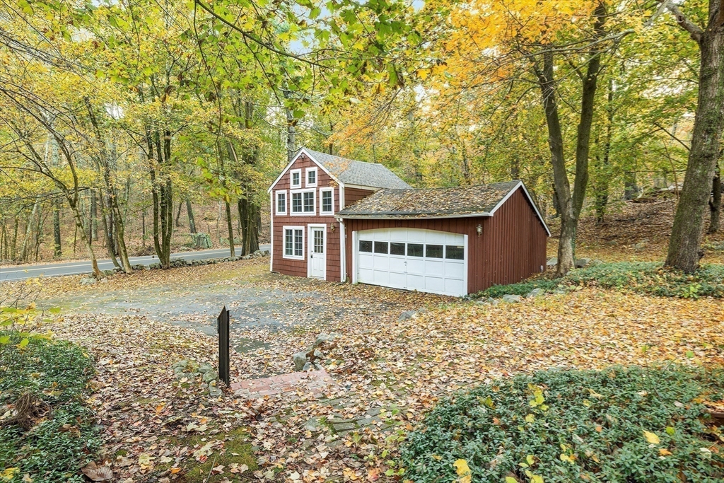 7 Sullivan Street North Andover, MA 01845 - Photo 35 of 41