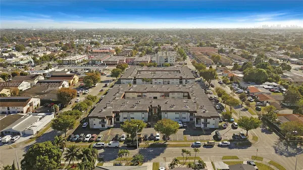 $239,900 | 1275 West 35th Street, Unit 45B, Hialeah, FL 33012