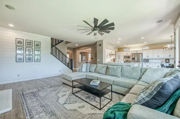 $695,000 | 4686 North Arrow Ridge Way, Clovis, CA 93619