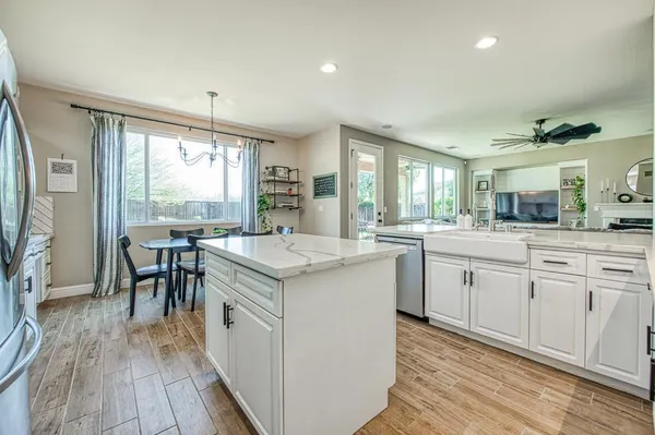 $695,000 | 4686 North Arrow Ridge Way, Clovis, CA 93619