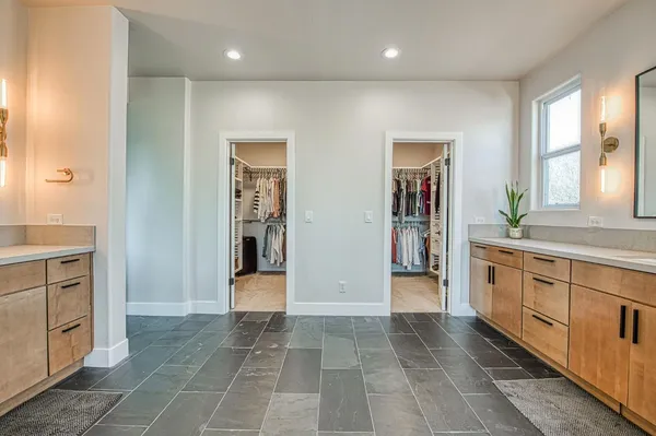 $695,000 | 4686 North Arrow Ridge Way, Clovis, CA 93619