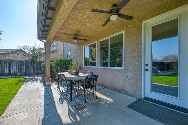 $695,000 | 4686 North Arrow Ridge Way, Clovis, CA 93619