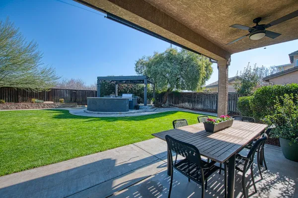 $695,000 | 4686 North Arrow Ridge Way, Clovis, CA 93619