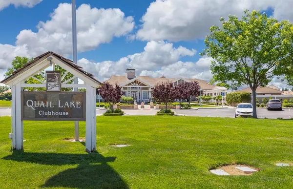 $695,000 | 4686 North Arrow Ridge Way, Clovis, CA 93619