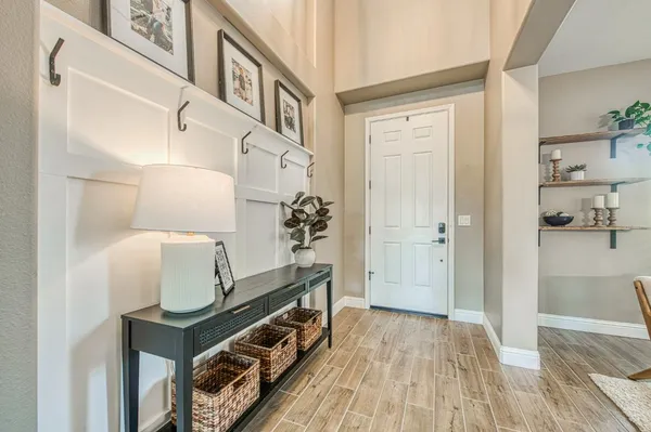 $695,000 | 4686 North Arrow Ridge Way, Clovis, CA 93619