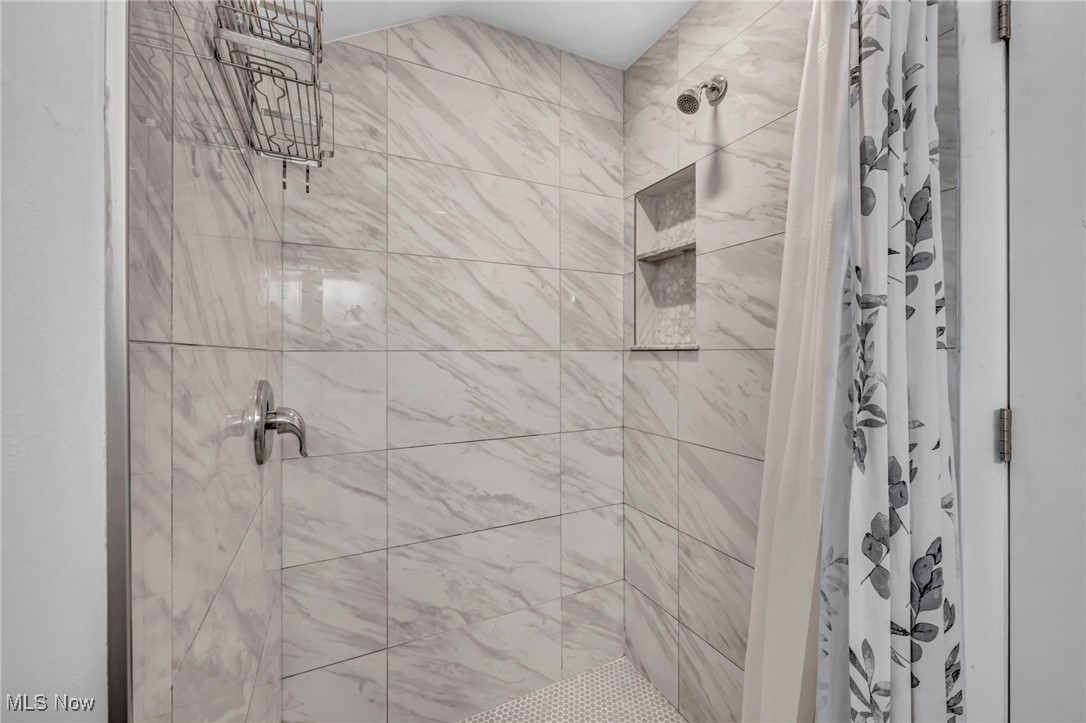 1236 Yellowstone Road Cleveland Heights, OH 44121 - Photo 25 of 39