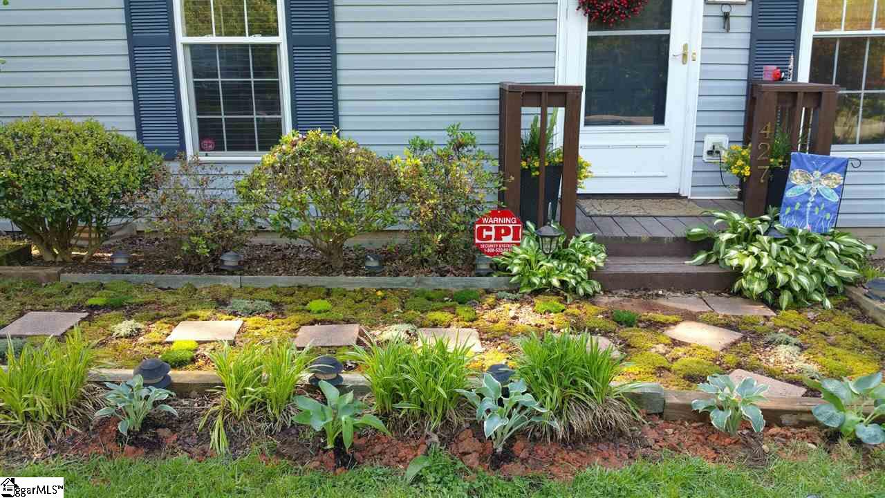 427 Carousel Road Gray Court, SC 29645 - Photo 3 of 30