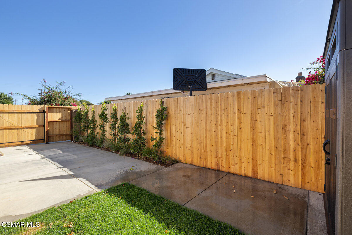 1069 Donner Avenue, Unit B Simi Valley, CA 93065 - Photo 7 of 7