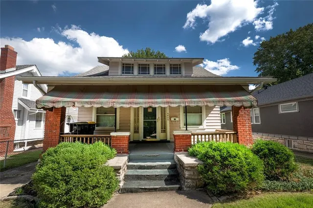 $320,000 | 5809 Kenwood Avenue, Kansas City, MO 64110
