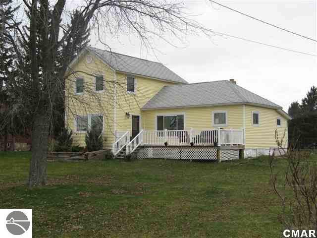 7410 West Harrison Road Alma, MI 48801 - Photo 9 of 12 1771326-8.JPG
