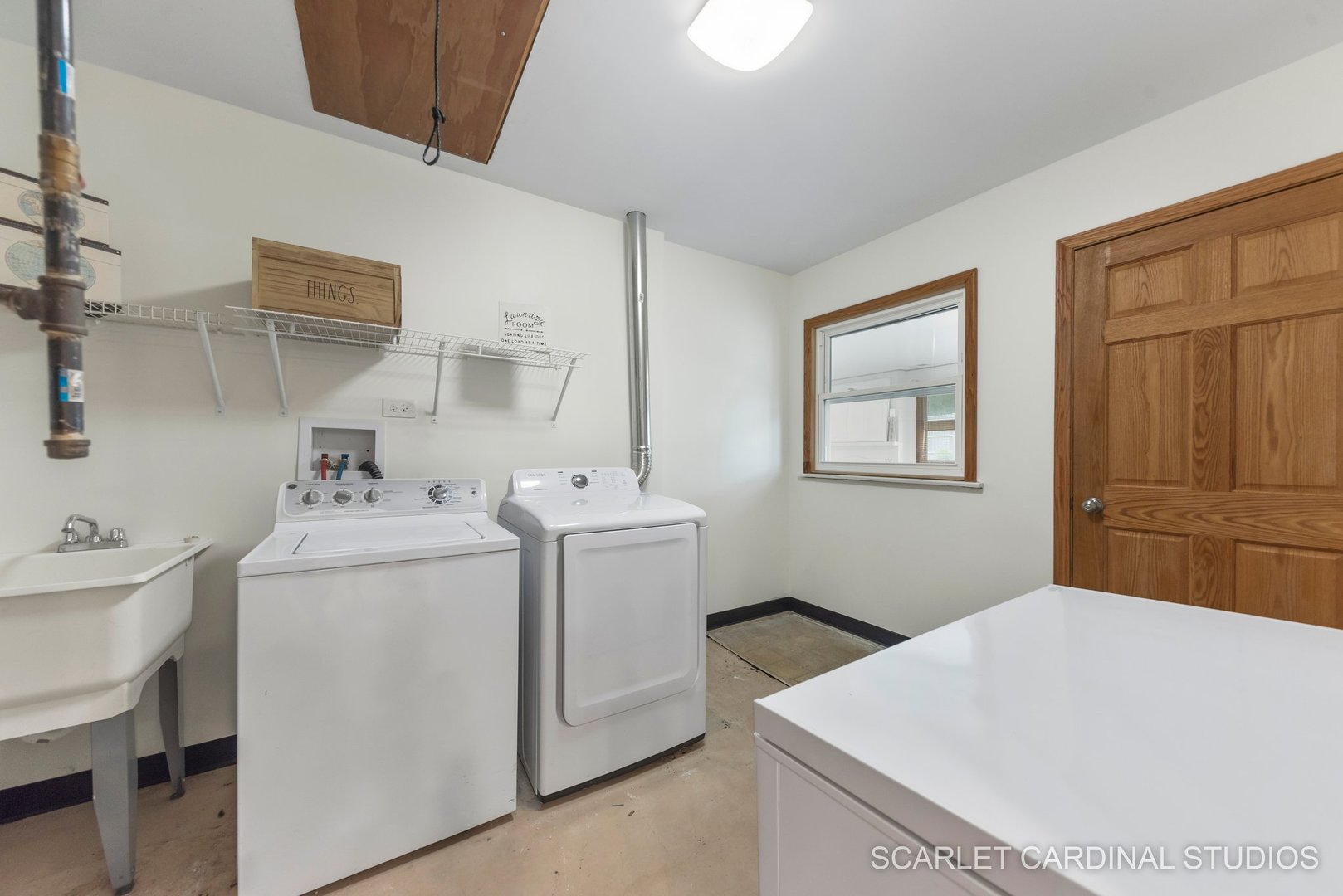 706 South Gables Boulevard Wheaton, IL 60189 - Photo 15 of 26 a utility room with dryer and washer