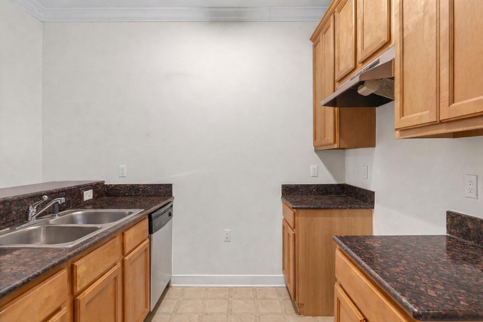 986 Airport Road, Unit B Destin, FL 32541 - Photo 5 of 7 Upstairs Kitchen