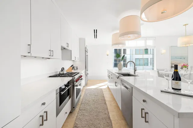 $3,500,000 | 27 Admiralty Row, Unit 207, Alys Beach, FL 32461