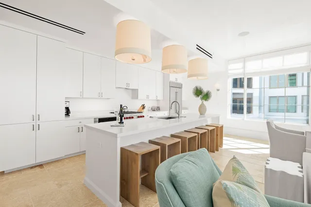 $3,500,000 | 27 Admiralty Row, Unit 207, Alys Beach, FL 32461