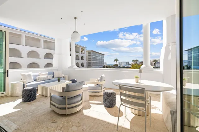 $3,500,000 | 27 Admiralty Row, Unit 207, Alys Beach, FL 32461