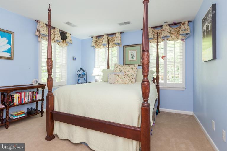 10513 Adel Road Oakton, VA 22124 - Photo 25 of 30 Bedroom