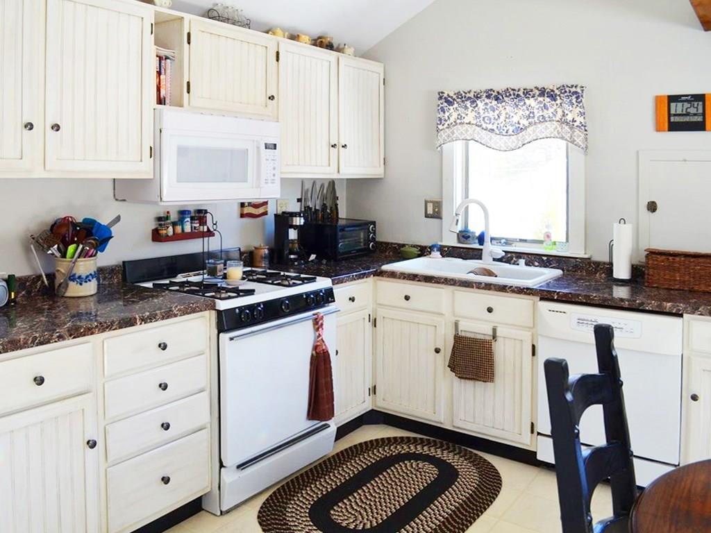 27 Dodge Road Edgecomb, ME 04556 - Photo 4 of 12 Photo