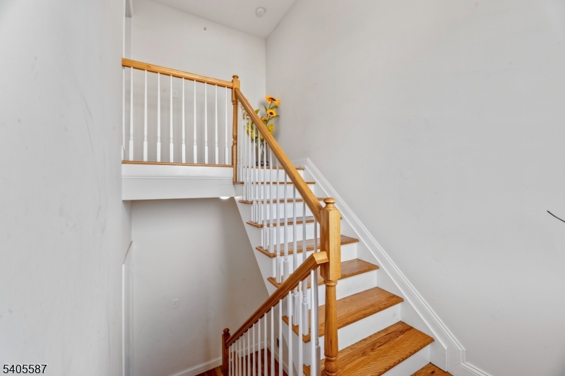 14 Spencer Street Elizabeth, NJ 07202 - Photo 15 of 39 a view of entryway