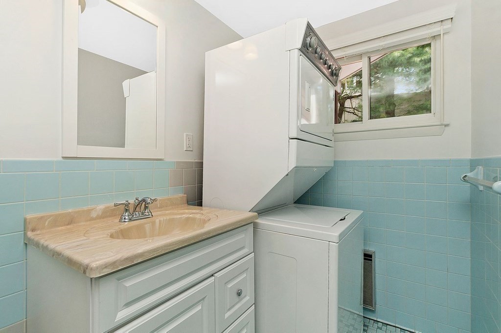 191 Jackson Road, Unit 191 Newton, MA 02458 - Photo 13 of 34 Gallery Image 13