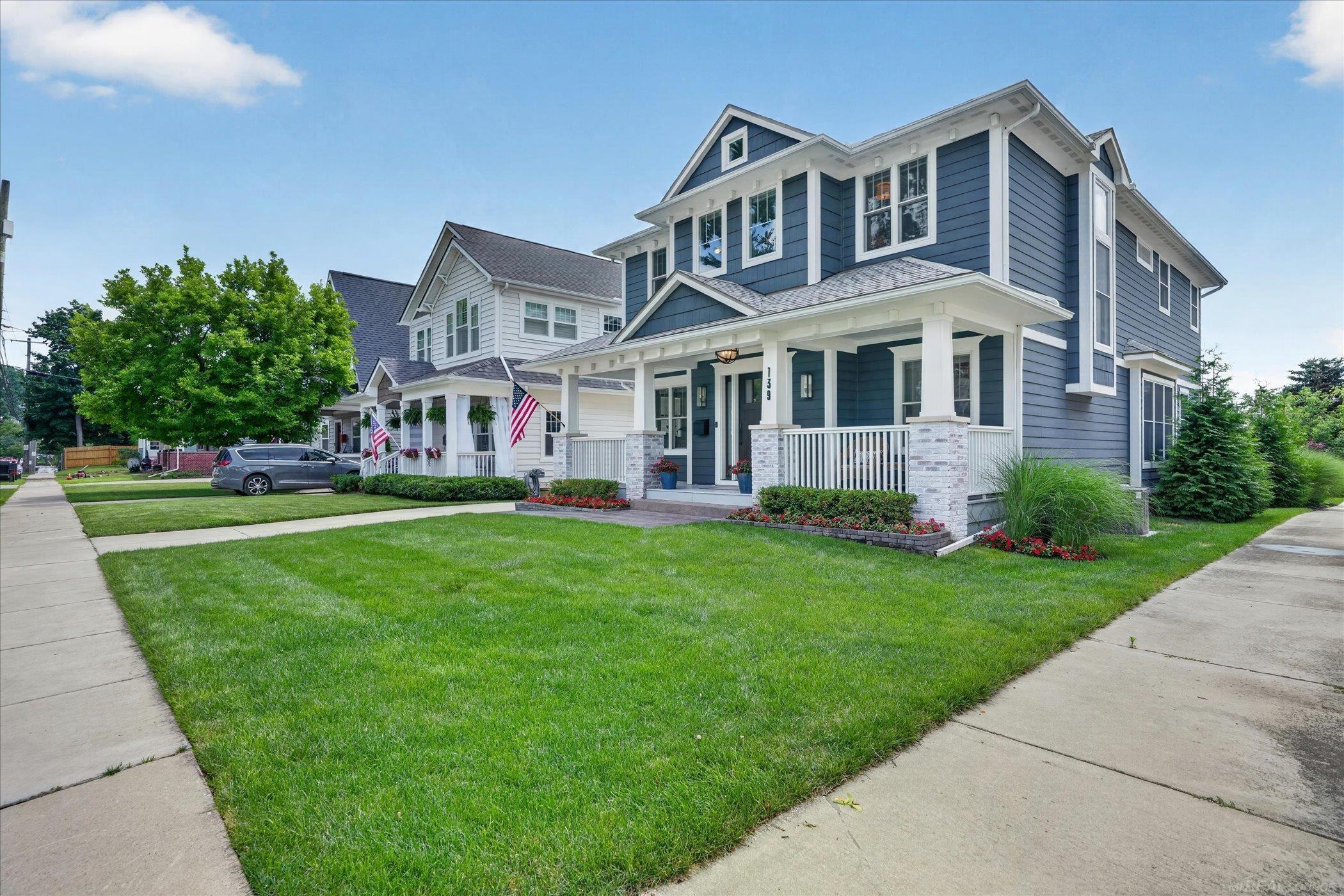 139 Albertson Street Rochester, MI 48307 - Photo 3 of 52