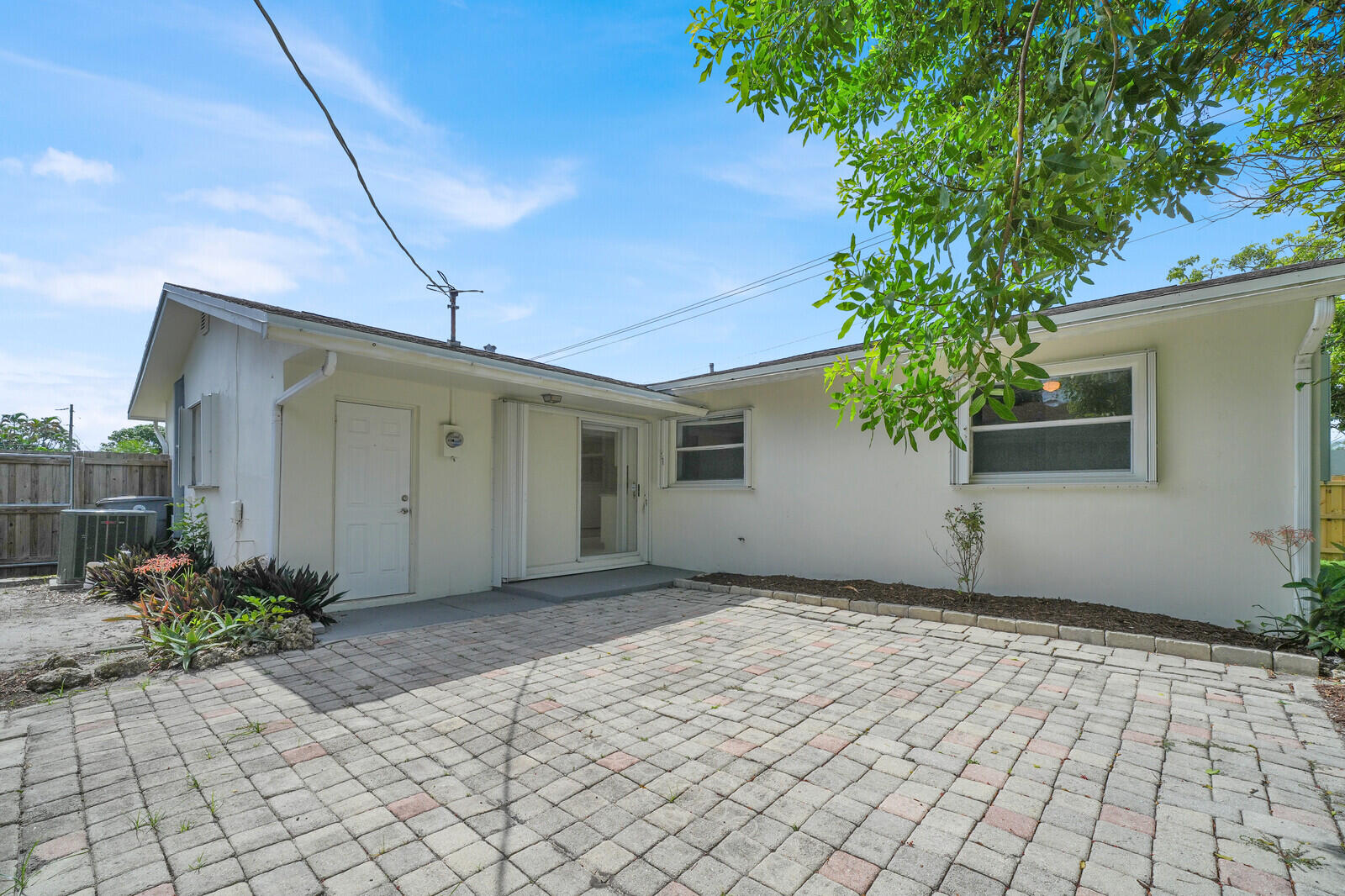 22229 Southwest 65th Terrace Boca Raton, FL 33428 - Photo 22 of 26 25_Image_25_mls