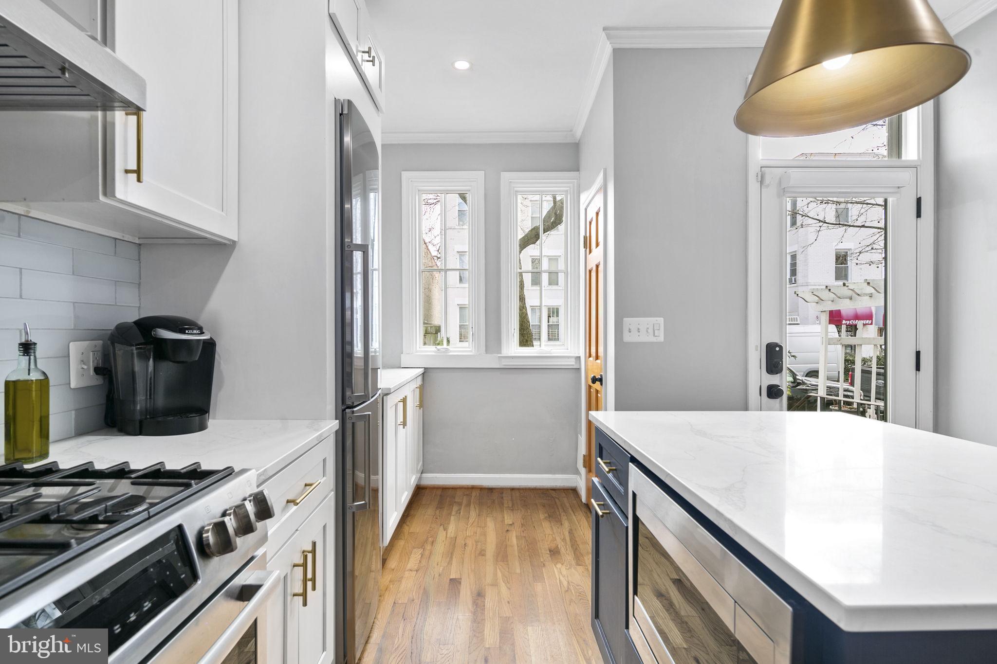 1102 C Street Southeast Washington, DC 20003 - Photo 7 of 33