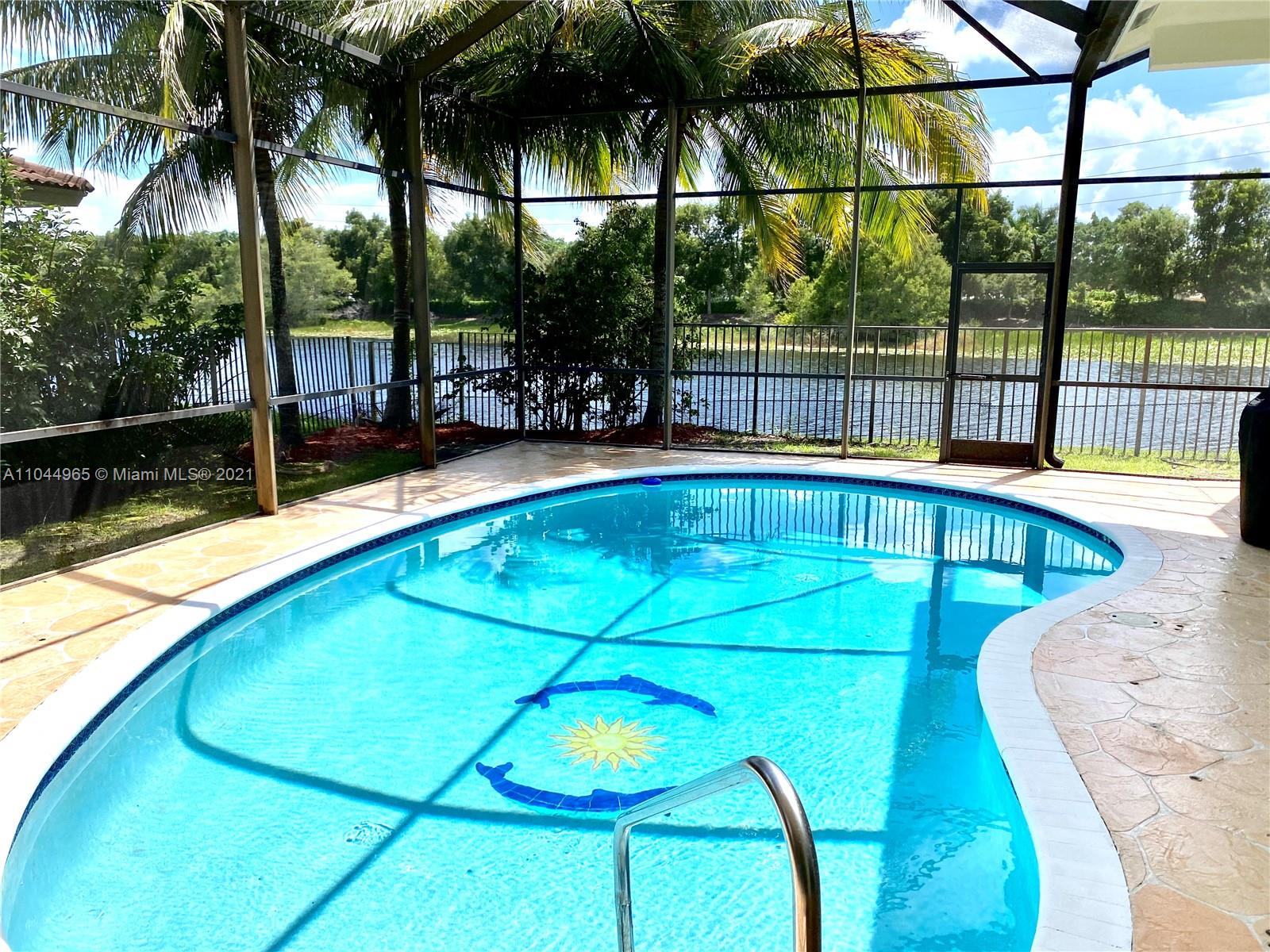 2893 Oakbrook Drive Weston, FL 33332 - Photo 4 of 14