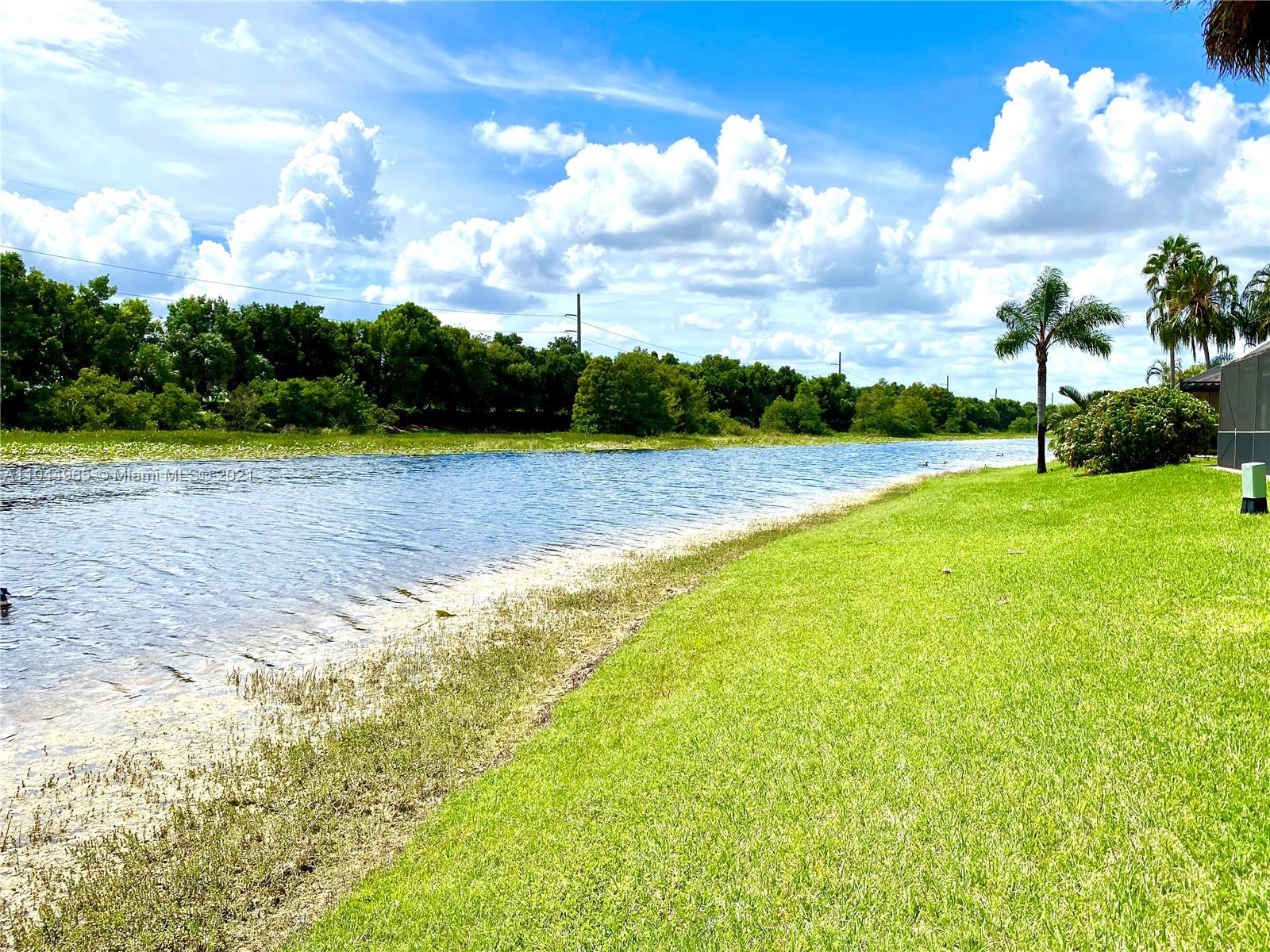 2893 Oakbrook Drive Weston, FL 33332 - Photo 10 of 14