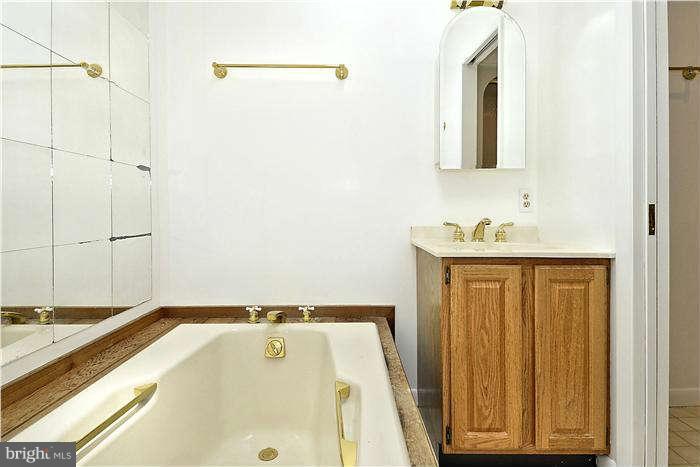 1093 Broadwater Point Road Churchton, MD 20733 - Photo 27 of 30 Bath (Master)