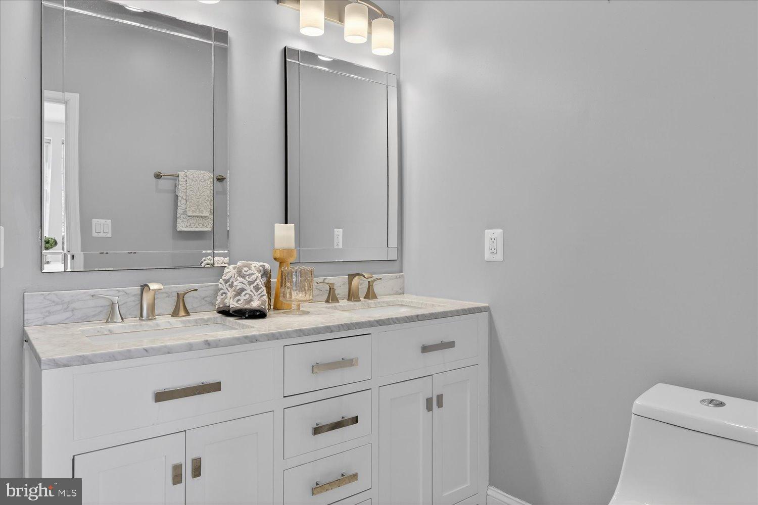 612 9th Street Northeast Washington, DC 20002 - Photo 24 of 36 Modern en-suite bathroom with elegant finishes