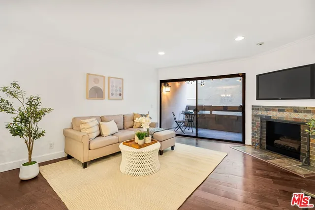 $799,000 | 4542 Willis Avenue, Unit 103, Sherman Oaks, CA 91403