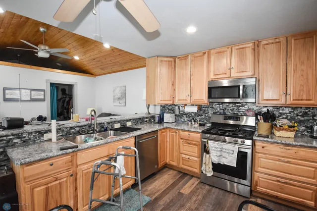 $100,000 | 410 9 1/2 Street North, Wahpeton, ND 58075