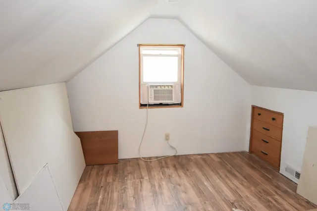 $100,000 | 410 9 1/2 Street North, Wahpeton, ND 58075