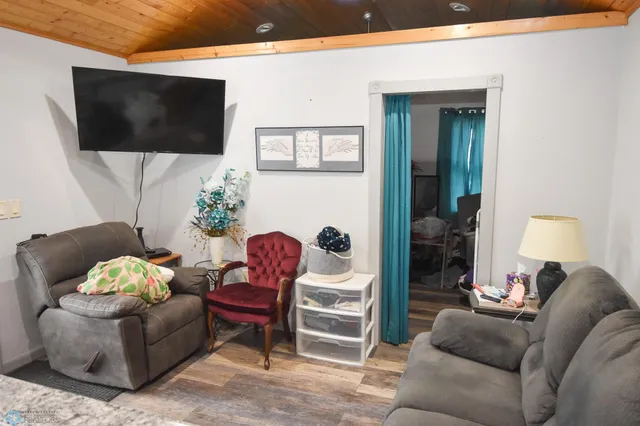 $100,000 | 410 9 1/2 Street North, Wahpeton, ND 58075