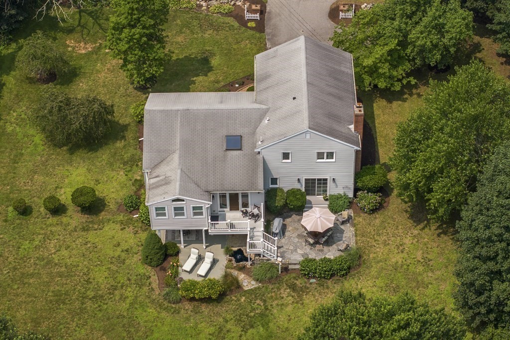 145 Harding Street Medfield, MA 02052 - Photo 9 of 42 Gallery Image 9