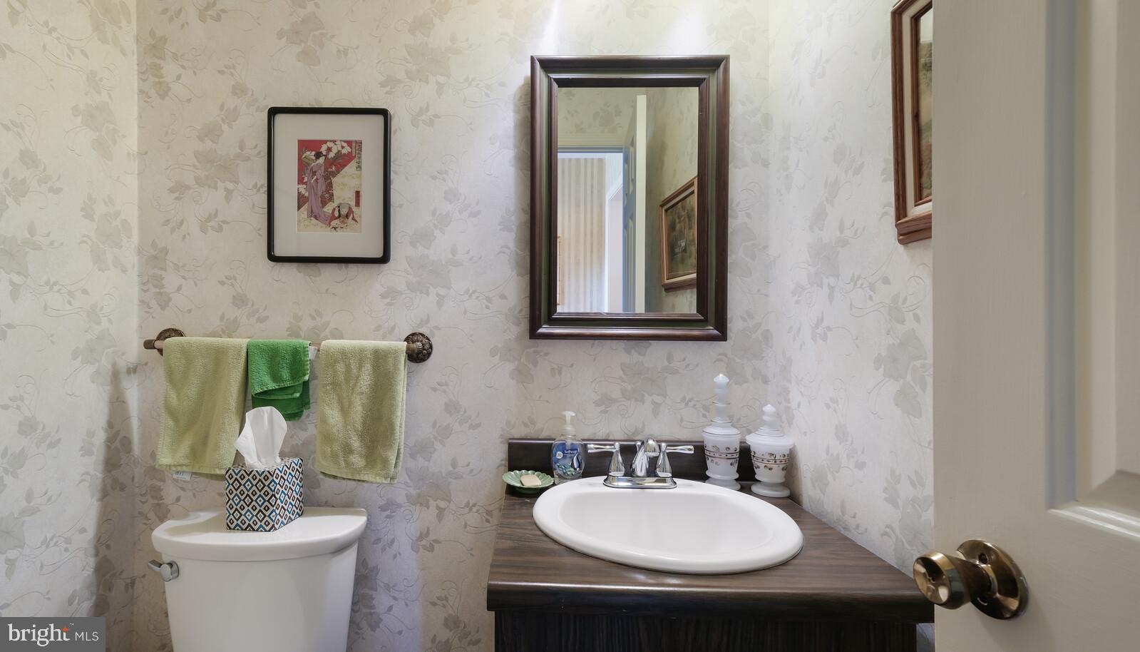 68 Buck Road Warrington, PA 18976 - Photo 27 of 45 Powder Room