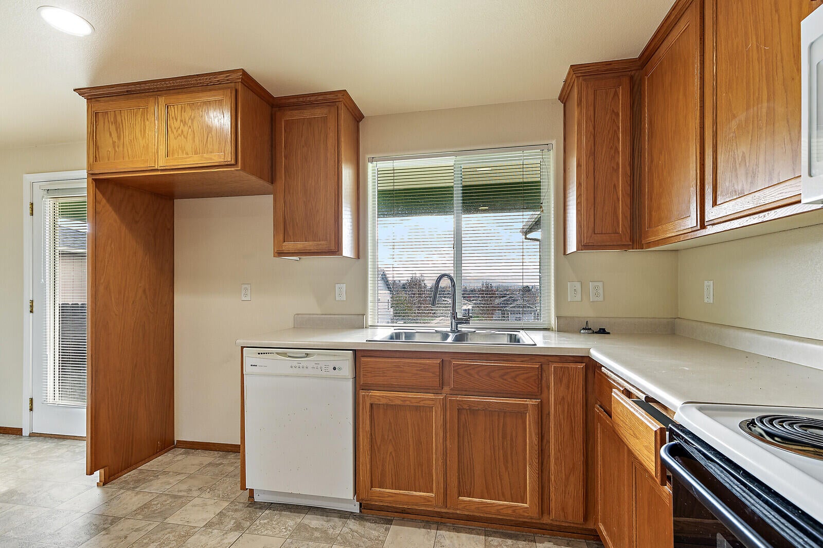 560 Barton Road Eagle Point, OR 97524 - Photo 16 of 30 17_BR_17_mls