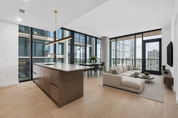 $875,000 | 610 Davis Street, Unit 2508, Austin, TX 78701