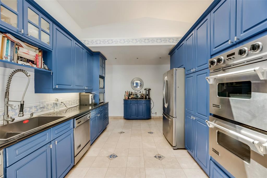 4330 Rawlins Street Dallas, TX 75219 - Photo 7 of 40