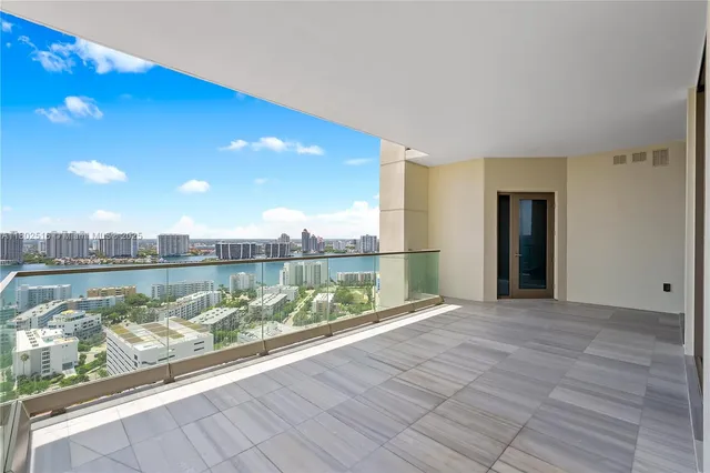 $57,500 | 17901 Collins Avenue, Unit 2404, Sunny Isles Beach, FL 33160
