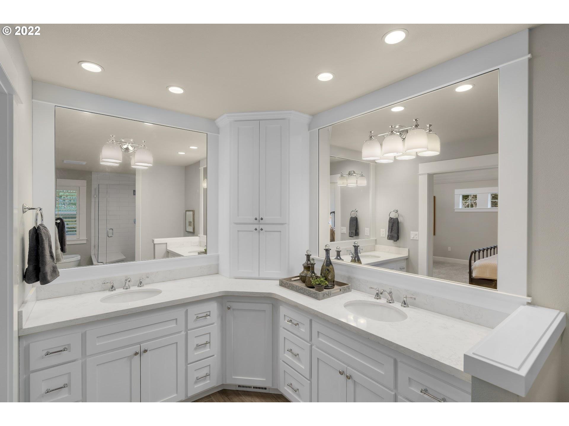 735 Southwest Schaeffer Road West Linn, OR 97068 - Photo 11 of 32 Gallery Image 11