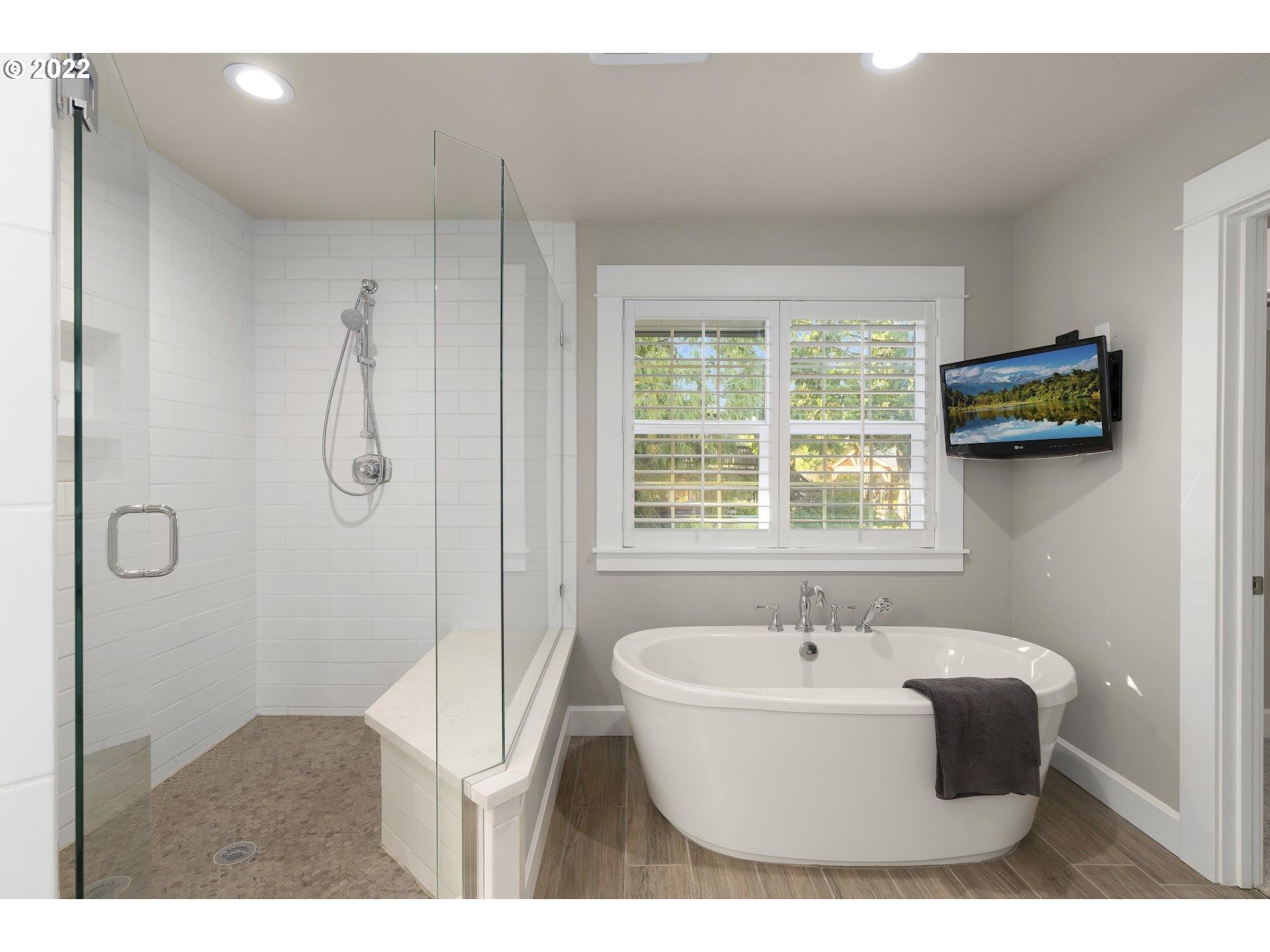 735 Southwest Schaeffer Road West Linn, OR 97068 - Photo 12 of 32 Gallery Image 12