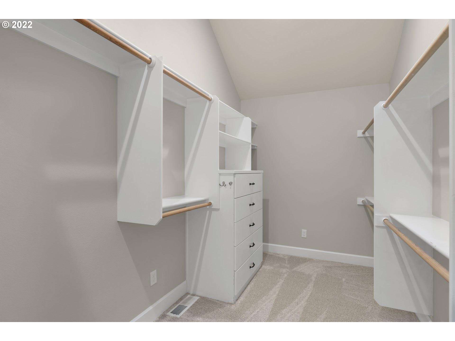 735 Southwest Schaeffer Road West Linn, OR 97068 - Photo 13 of 32 Gallery Image 13