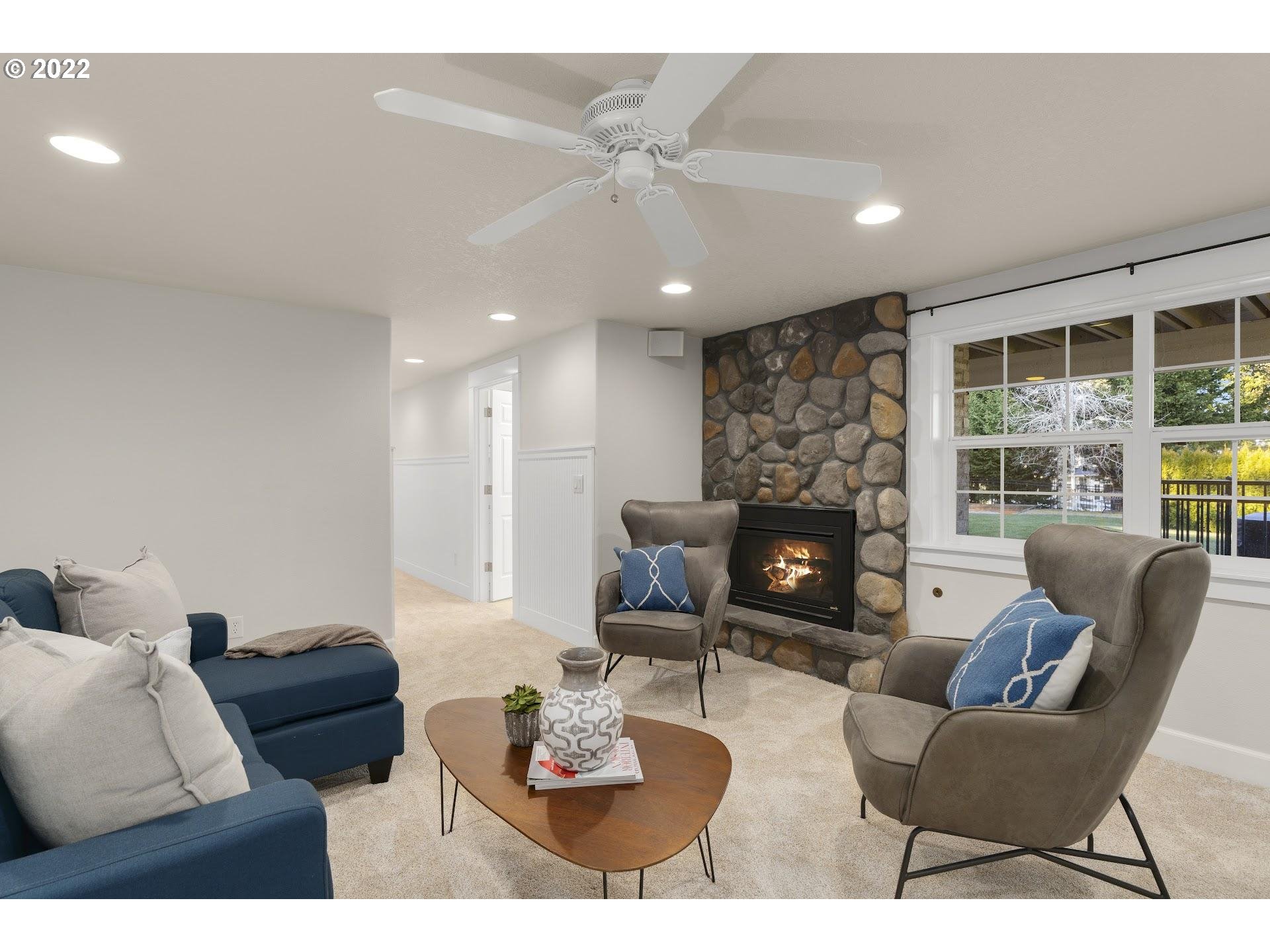 735 Southwest Schaeffer Road West Linn, OR 97068 - Photo 17 of 32 Gallery Image 17