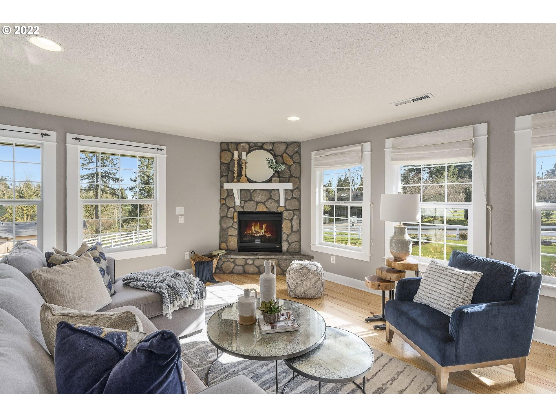 735 Southwest Schaeffer Road West Linn, OR 97068 - Photo 3 of 32 Gallery Image 3